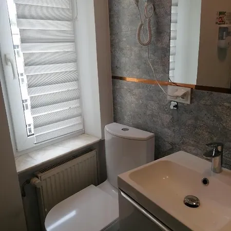 Tulip - Pokój 5 Ze Wspólną łazienką I Kuchnią Apartament *