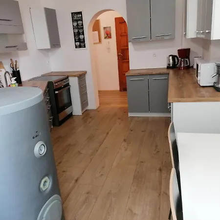 Tulip - 5 Ze Wspolna Lazienka I Kuchnia